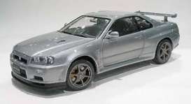 Nissan  - Skyline 2000 silver - 1:24 - Ebbro - 24017 - ebb24017 | Toms Modelautos