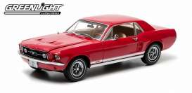Ford  - 1967 candy apple red - 1:18 - GreenLight - 50842 - gl50842 | Toms Modelautos