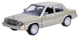 Dodge  - 1982 champagne - 1:24 - Motor Max - 73335ch - mmax73335ch | Toms Modelautos