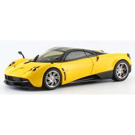 Pagani  - 2014 yellow/black - 1:43 - GTA - gta41011y | Toms Modelautos