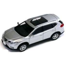 Nissan  - 2014 silver - 1:43 - Ixo Premium X - PRD418 - ixPRD418 | Toms Modelautos