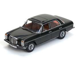 Mercedes Benz  - Strich 8 saloon 1968 dunkelolive - 1:18 - SunStar - 4579 - sun4579 | Toms Modelautos