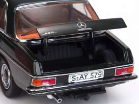 Mercedes Benz  - Strich 8 saloon 1968 dunkelolive - 1:18 - SunStar - 4579 - sun4579 | Toms Modelautos