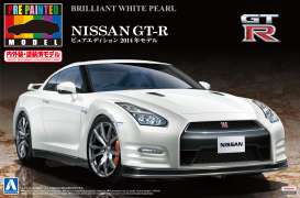 Nissan  - 2014 brilliant white pearl - 1:24 - Aoshima - 111348 - abk111348 | Toms Modelautos