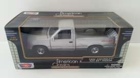 Chevrolet - silver - 1:24 - Motor Max - 73203S - mmax73203S | Tom's Modelauto's Chevrolet - silver - 1:24 - Motor Max - 73203S - mmax73203S | Tom's Modelauto's