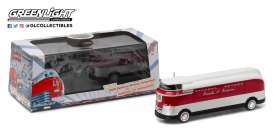 GM  - Futurliner 1940 red/white/silver - 1:64 - GreenLight - 29832 - gl29832 | Toms Modelautos