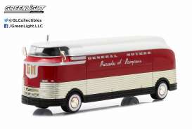 GM  - Futurliner 1940 red/white/silver - 1:64 - GreenLight - 29832 - gl29832 | Toms Modelautos