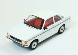 Opel  - 1977 white - 1:18 - Triple9 Collection - 1800120 - T9-1800120 | Toms Modelautos