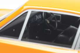 Aston Martin  - yellow - 1:18 - GT Spirit - 079 - GT079 | Toms Modelautos