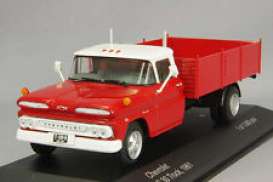 Chevrolet  - 1961 red - 1:43 - Whitebox - 136 - WB136 | Toms Modelautos