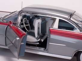 Oldsmobile  - 1959 silver mist/ cardinal red - 1:18 - SunStar - 5243 - sun5243 | Toms Modelautos