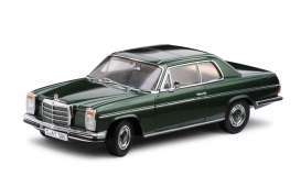 Mercedes Benz  - Strich 8 saloon 1968 moss green - 1:18 - SunStar - 4586 - sun4586 | Toms Modelautos