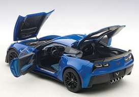 Chevrolet Corvette - 2014 blue - 1:18 - AutoArt - 71265 - autoart71265 | Toms Modelautos