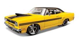 Plymouth  - 1970 yellow/black - 1:24 - Maisto - 31016y - mai31016y | Toms Modelautos
