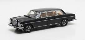 Mercedes Benz  - 1967 black - 1:43 - Matrix - 41302-071 - MX41302-071 | Toms Modelautos