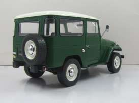 Toyota  - Landcruiser 1967 green/white - 1:18 - Triple9 Collection - 1800150 - T9-1800150 | Toms Modelautos