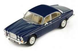 Jaguar  - blue - 1:43 - IXO Models - clc292 - ixclc292 | Toms Modelautos