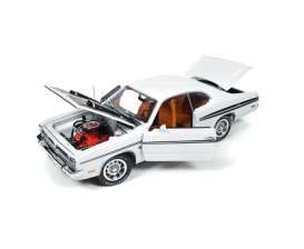 Dodge  - 1971 white - 1:18 - Auto World - AMM1096 | Toms Modelautos