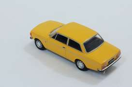 Volvo  - 1973 light yellow - 1:43 - Triple9 Premium - T9P10013 | Toms Modelautos