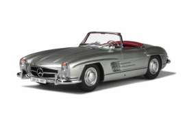 Mercedes Benz  - silver - 1:12 - GT Spirit - 720 - GT720 | Toms Modelautos