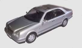 Mercedes Benz  - 1995 silver - 1:43 - Magazine Models - MBe320 - magMBe320 | Toms Modelautos