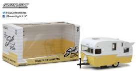 Shasta  - 2016 white/sand - 1:24 - GreenLight - 18235 - gl18235 | Toms Modelautos