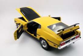 Ford  - Mustang Mach I 351 Ram Air 1971 medium bright yellow - 1:18 - SunStar - 3637 - sun3637 | Toms Modelautos