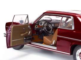 Mercedes Benz  - Strich 8 Coupe 1973 red - 1:18 - SunStar - 4575 - sun4575 | Toms Modelautos