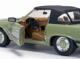 Mercedes Benz  - 350 SL Closed Convertible 1977 cypress green - 1:18 - SunStar - 4669 - sun4669 | Toms Modelautos