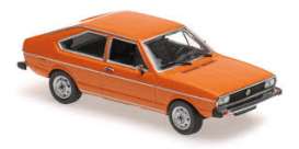 Volkswagen  - 1975 orange - 1:43 - Maxichamps - 940054201 - mc940054201 | Toms Modelautos