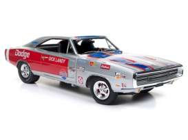 Dodge - Charger R/T *Dick Landy* 1970 silver/red - 1:18 - Auto World - 238 - AW238 | Tom's Modelauto's Dodge - Charger R/T *Dick Landy* 1970 silver/red - 1:18 - Auto World - 238 - AW238 | Tom's Modelauto's