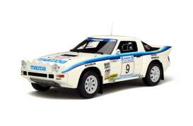 Mazda  - 1985 white/blue - 1:18 - OttOmobile Miniatures - otto226 | Toms Modelautos