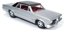 Pontiac  - 1964 silver/black - 1:24 - Auto World - 24007 - AW24007 | Toms Modelautos