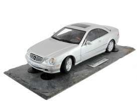 Mercedes Benz  - 1999 silver - 1:18 - AutoArt - 70121 - autoart70121 | Toms Modelautos