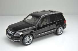 Mercedes Benz  - 2013 black - 1:18 - GTA - gta11008bk | Toms Modelautos