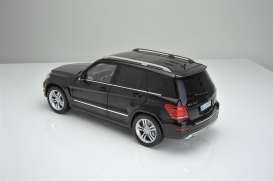 Mercedes Benz  - 2013 black - 1:18 - GTA - gta11008bk | Toms Modelautos