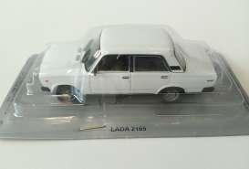 Lada  - 2105 white - 1:43 - Magazine Models - PClada2105w - magPClada2105w | Toms Modelautos