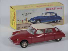 Citroen  - DS 19 red - 1:43 - Magazine Models - 2267001 - magDT2267001 | Toms Modelautos