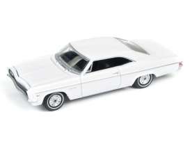 Chevrolet  - 1966 gloss white - 1:64 - Auto World - 64072A - AW64072A | Toms Modelautos