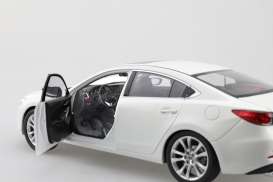 Mazda  - 6 Atenza LHD 2015 white - 1:18 - Faw - faw1004Cw | Toms Modelautos