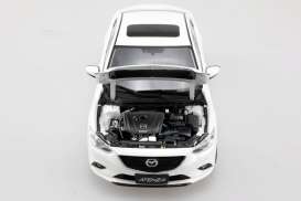 Mazda  - 6 Atenza LHD 2015 white - 1:18 - Faw - faw1004Cw | Toms Modelautos