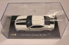 Chevrolet  - 2011 white/black - 1:43 - Magazine Models - ChevyCamaro - magChevyCamaro | Toms Modelautos