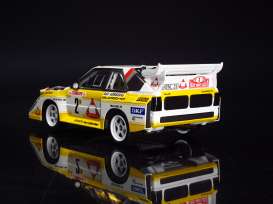 Audi  - Quattro 1986 white/yellow/red - 1:24 - Beemax - 24035 - bmx24035 | Toms Modelautos