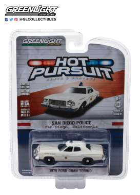 Ford - Torino 1975 white - 1:64 - GreenLight - 42840A - gl42840A | Tom's Modelauto's Ford - Torino 1975 white - 1:64 - GreenLight - 42840A - gl42840A | Tom's Modelauto's