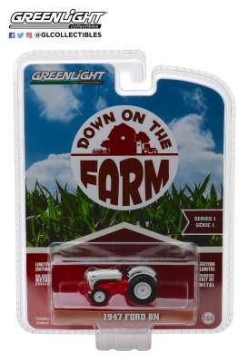 Ford  - 8N Tractor 1947 white/red - 1:64 - GreenLight - 48010A - gl48010A | Toms Modelautos