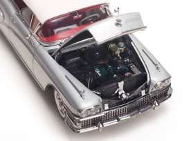 Buick  - 1958 silver mist - 1:18 - SunStar - 4816 - sun4816 | Toms Modelautos