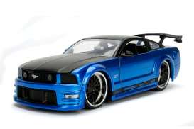 Ford - Mustang GT 2006 blue - 1:24 - Jada Toys - jada99973b | Tom's Modelauto's Ford - Mustang GT 2006 blue - 1:24 - Jada Toys - jada99973b | Tom's Modelauto's