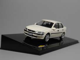 Chevrolet  - Vectra GLS 2.2ltr 1998 white - 1:43 - Magazine Models - CheVectra - magCheVectra | Toms Modelautos