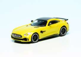 Mercedes Benz  - AMG GT-R 2017 yellow - 1:87 - Minichamps - 870037222 - mc870037222 | Toms Modelautos