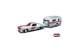 Ford - Mustang GT 1967 silver/red - 1:64 - Maisto - mai15368-17057 | Tom's Modelauto's Ford - Mustang GT 1967 silver/red - 1:64 - Maisto - mai15368-17057 | Tom's Modelauto's